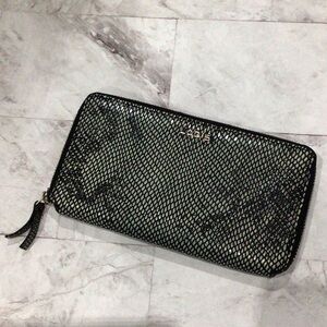 Lodis Black and grey snakeskin oil